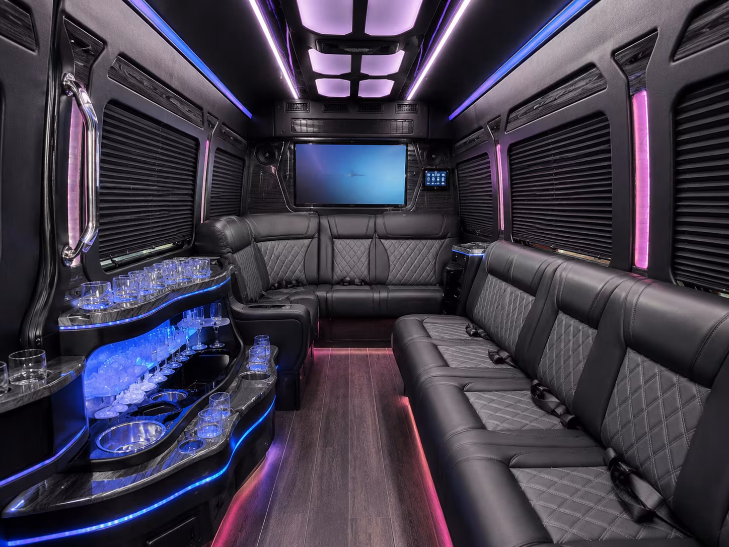 corporate airport transfer buses to norfolk international airport