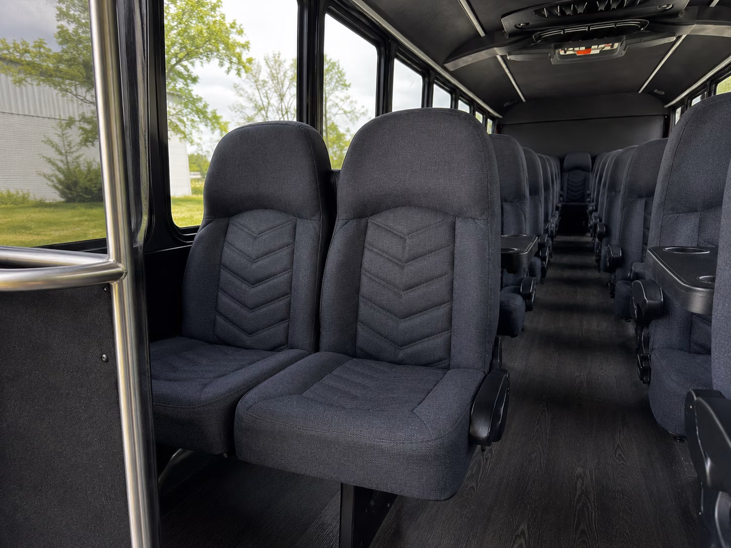 minibus rentals for corporate wine events and group outings around hampton roads