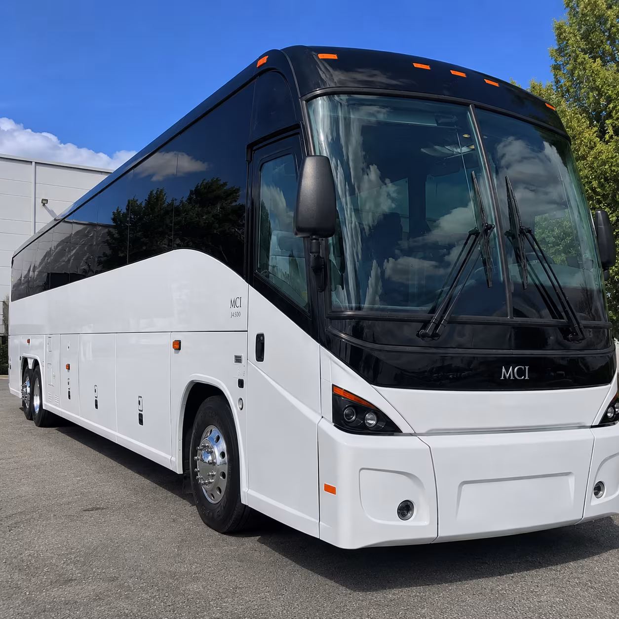 portsmouth charter bus rentals for long distance college and university group trips