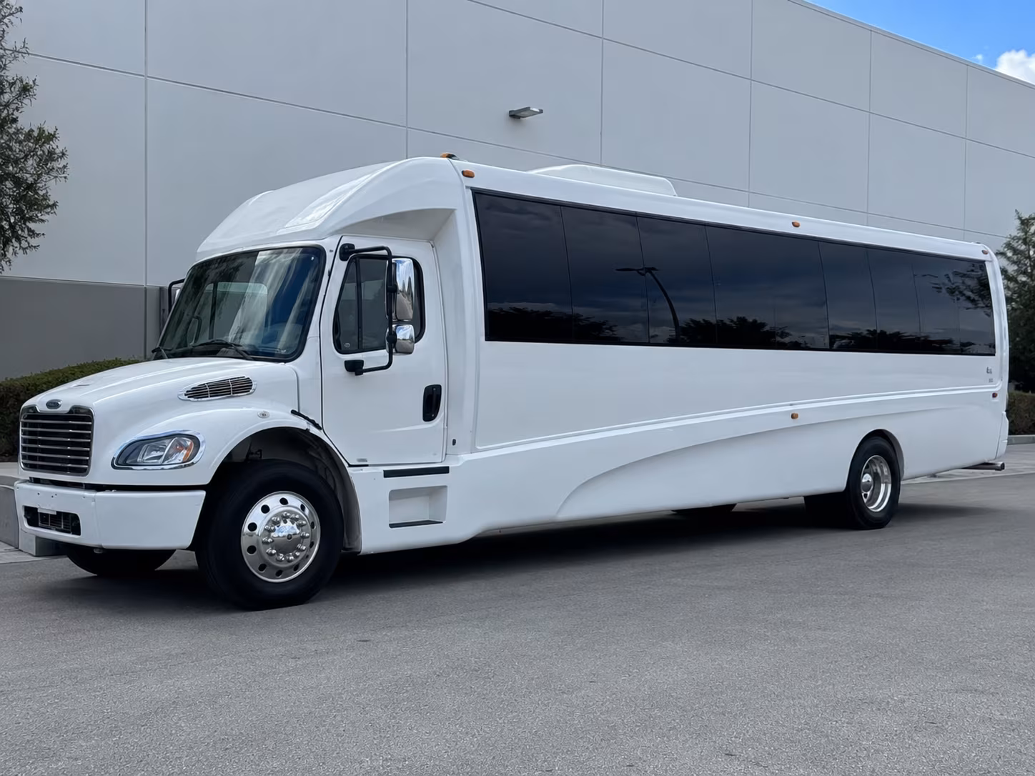 portsmouth party bus